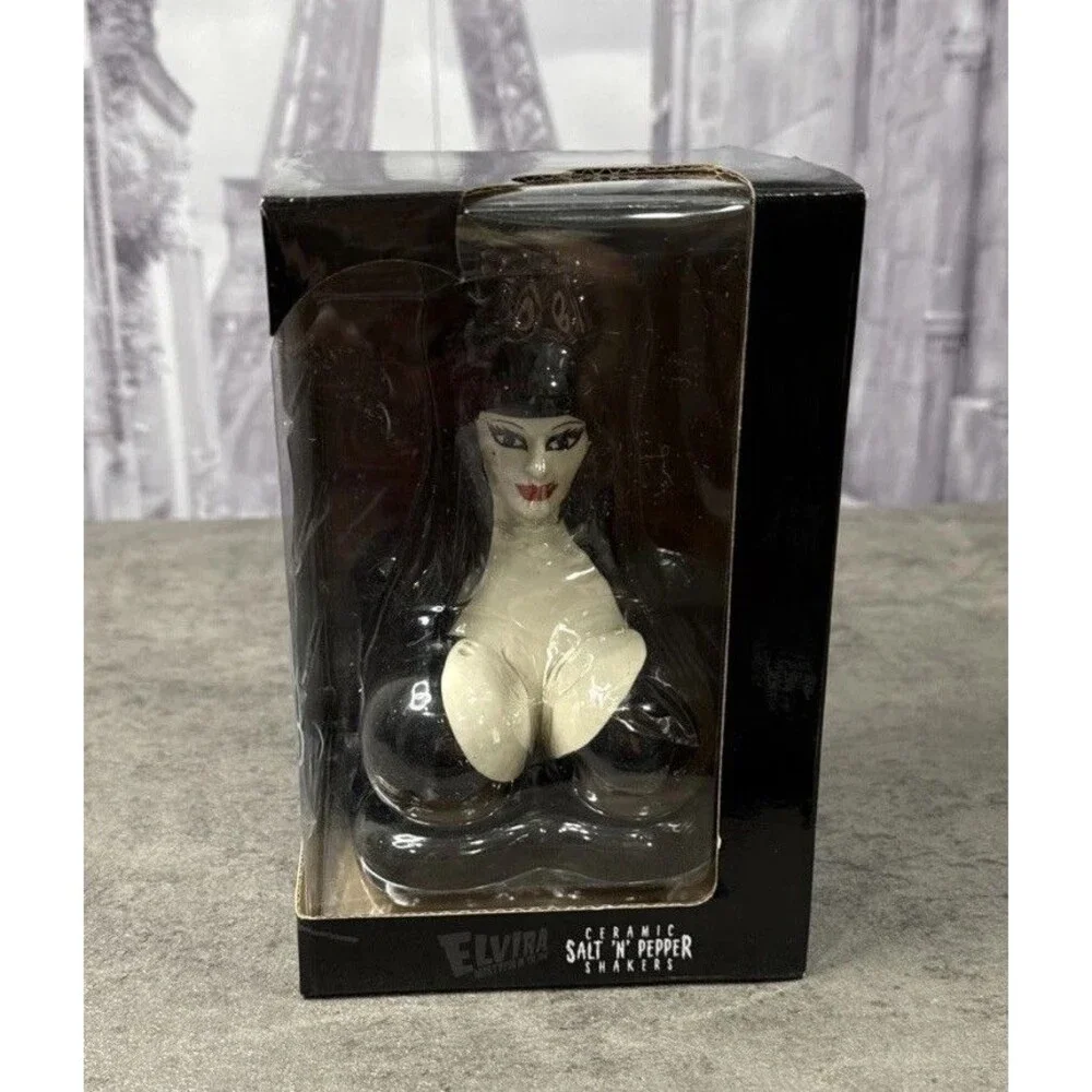 Kreepsville 666 elvira mistress
